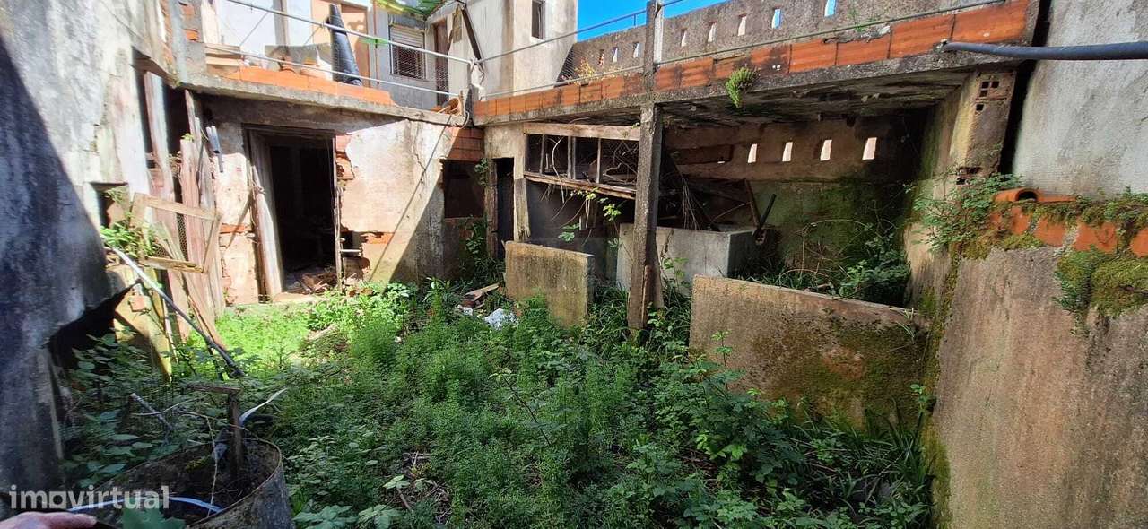 Moradia  para remodelação com Elevado Potencial em Anagueis-5