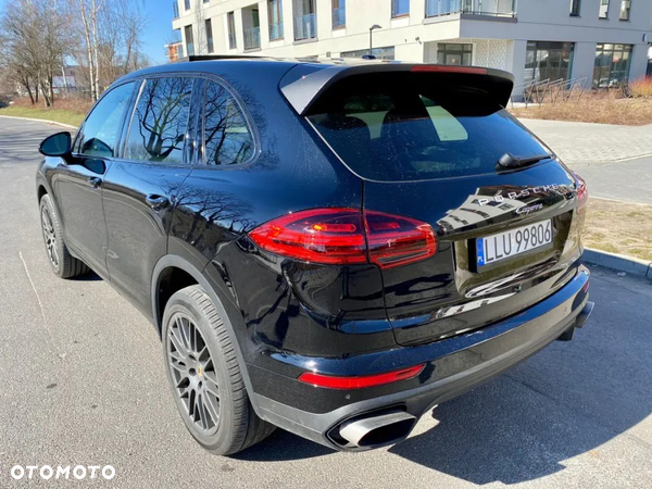 Porsche Cayenne Standard - 4