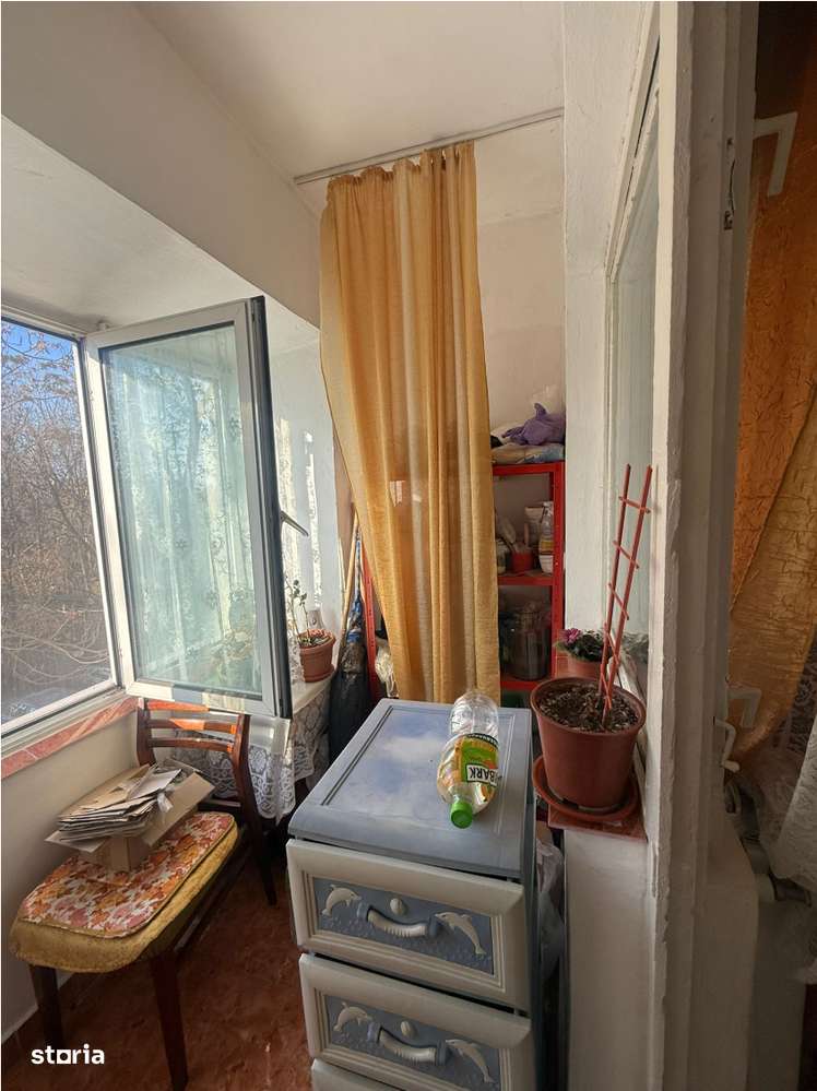Apartament două camere - zona Longinescu - etaj 2/3-6