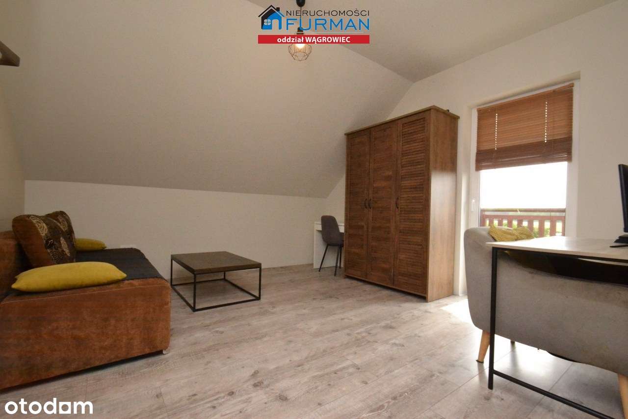 Zadbany dom na sprzedaż, 6 pokoi-10