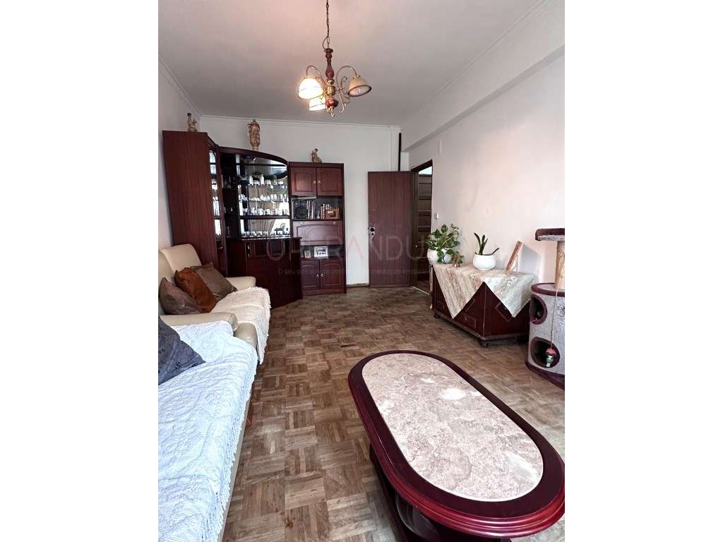 Apartamento T3 - Póvoa Sta. Iria-5