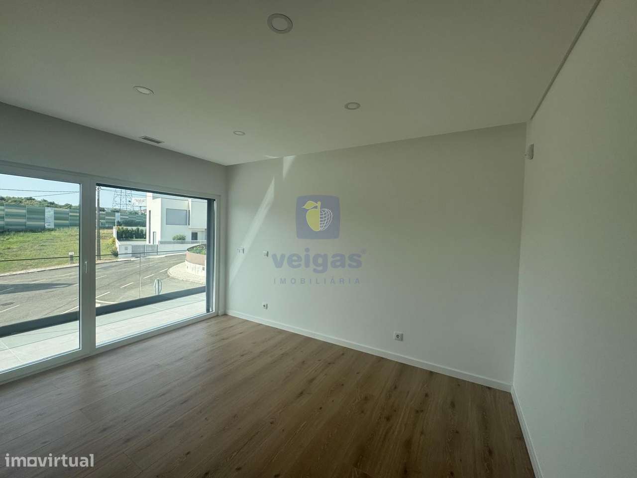 Moradia T4 C/ Piscina -  Bairro Primavera-54