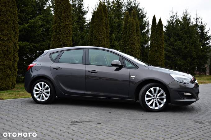 Opel Astra 1.4 Turbo Sport - 11