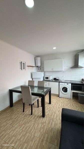 Alugo apartamento T.1 em Belas - Grande imagem: 5/11