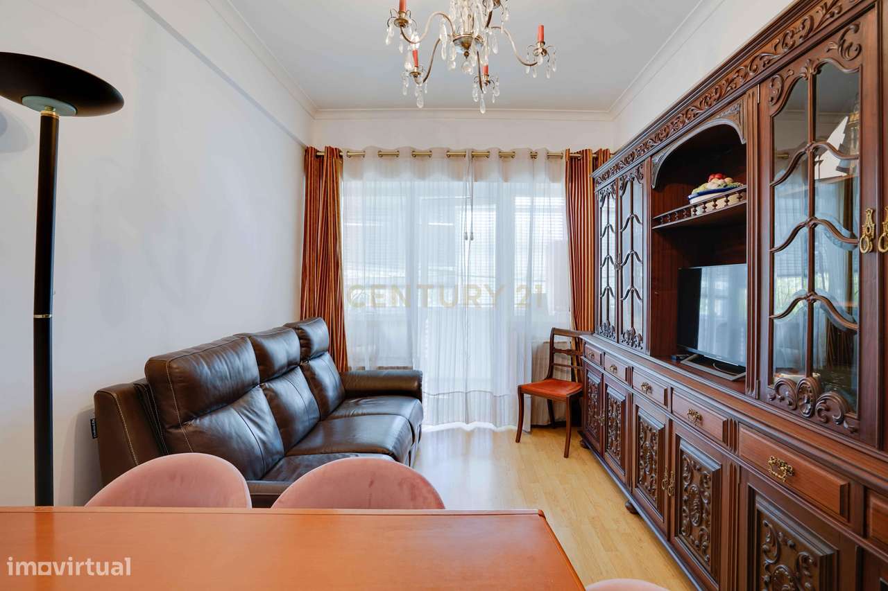 Apartamento T3 pleno de luminosidade em zona premium de Benfica - Grande imagem: 3/35