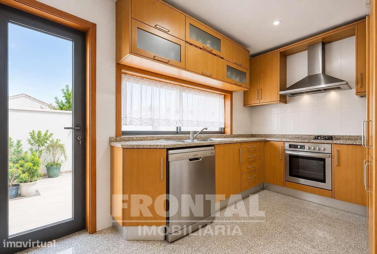 Moradia T3 | Conforto Habitacional e Excelente Localização-8