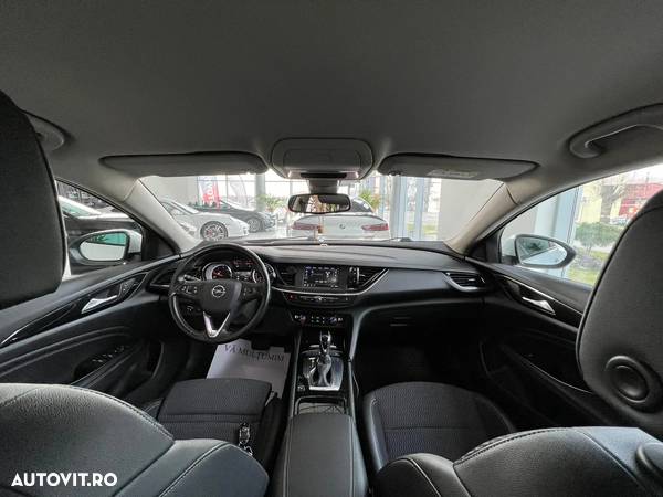 Opel Insignia - 18