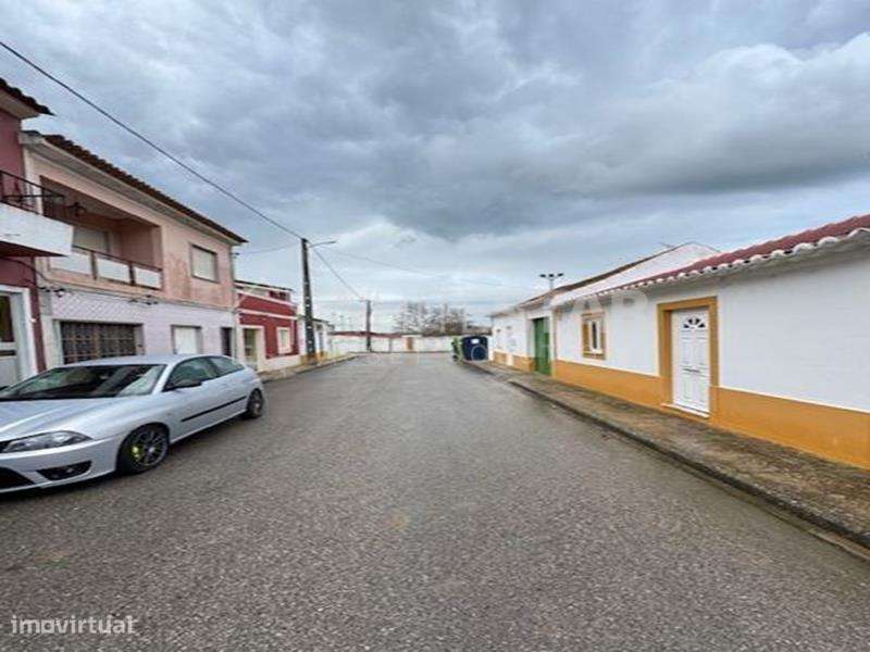 Imóvel de banco : escritura ao abrigo do simplex-7