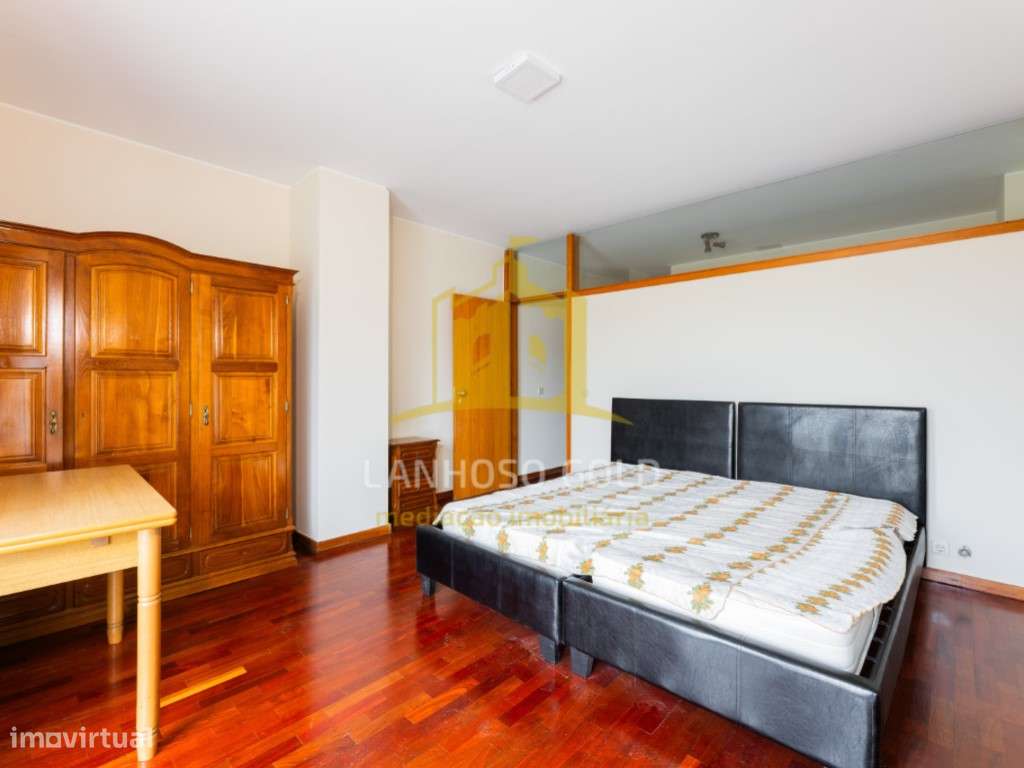 Apartamento T4+1 Duplex em Braga - São Victor-14