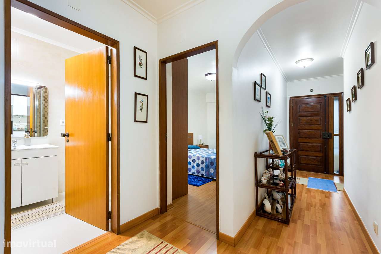 T2 com terraço em Rio de Mouro-Sintra-19