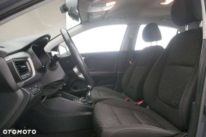 Kia Rio 1.2 M - 12