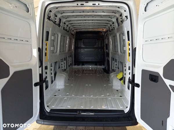 Volkswagen Crafter - 10