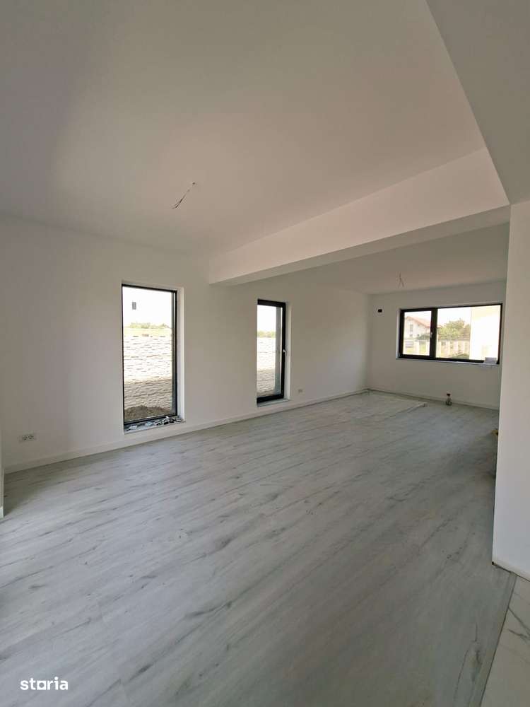 Casa/Vila Parter + 1Etaj/4 camere/Com.Berceni/Comision 0%-7