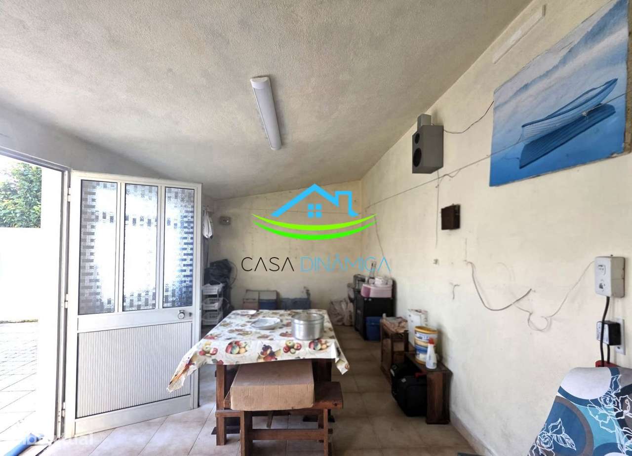 Moradia T4 com Garagem e Terraço em Tavarede-22