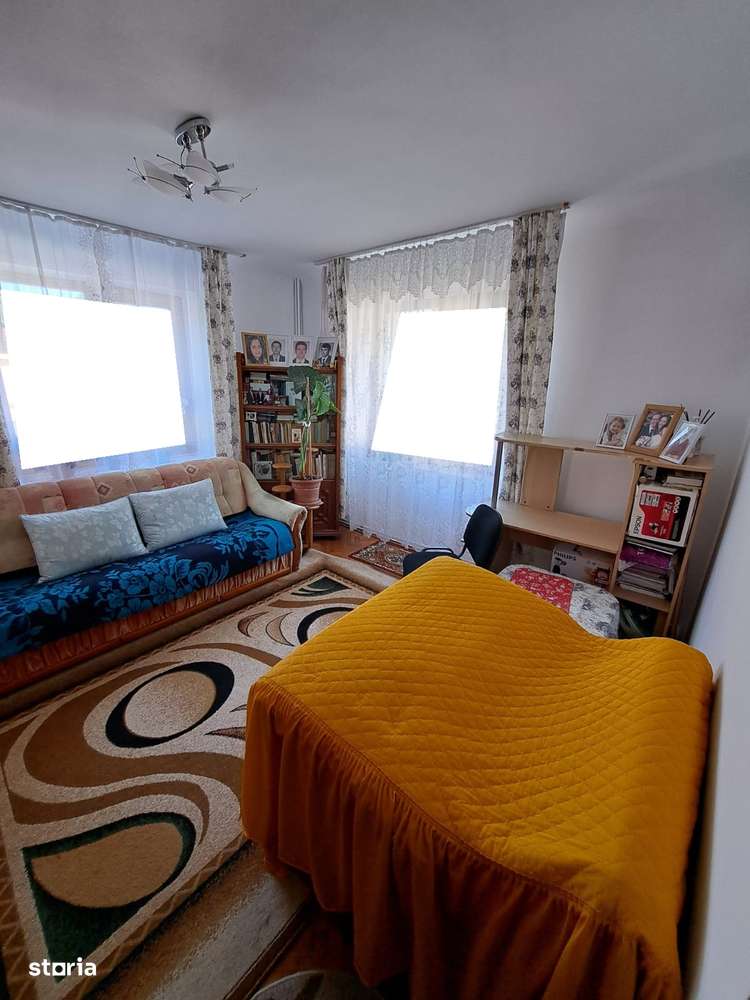 Apartament cu 3 camere semidecomandate, Centru - Imagine principală: 4/8