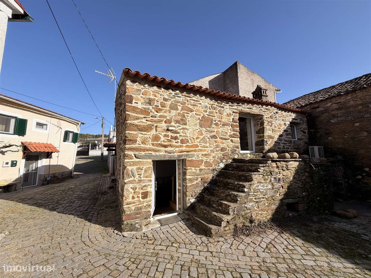 Moradia T1 Arrendamento em Sarzedas,Castelo Branco - Grande imagem: 2/23