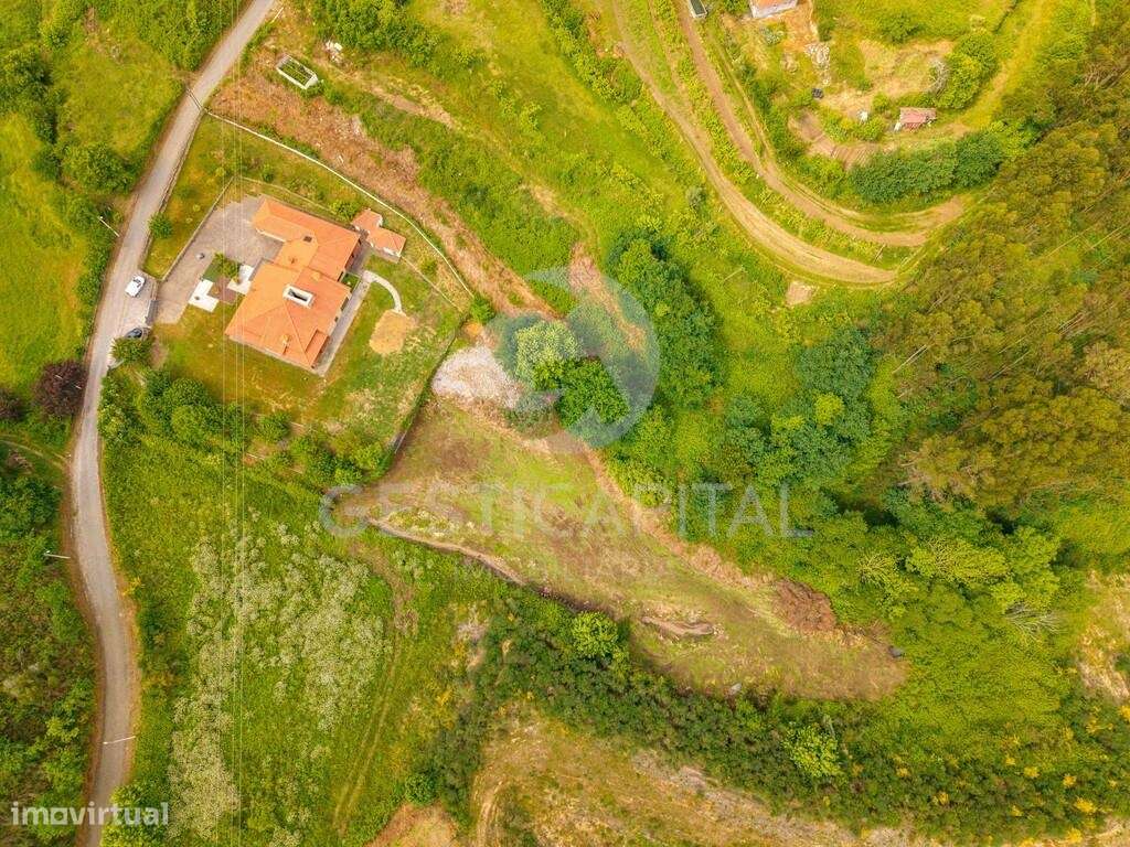 Moradia T4 Térrea de Luxo em Pedra com Terreno, Garagem e Levada Natur-48