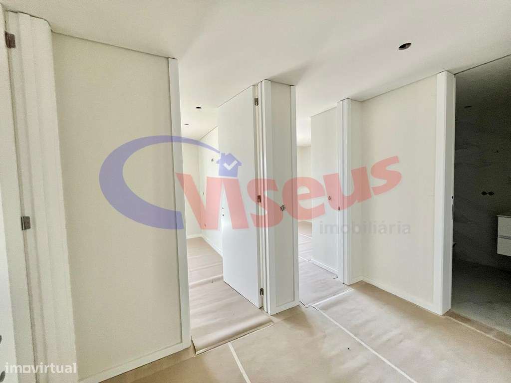 Apartamento T3 Penthouse Coimbrões-33