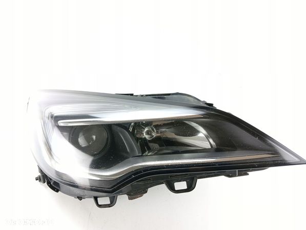 LAMPA PRAWY PRZÓD OPEL ASTRA K (2015-2019) 39047201 UK - 1