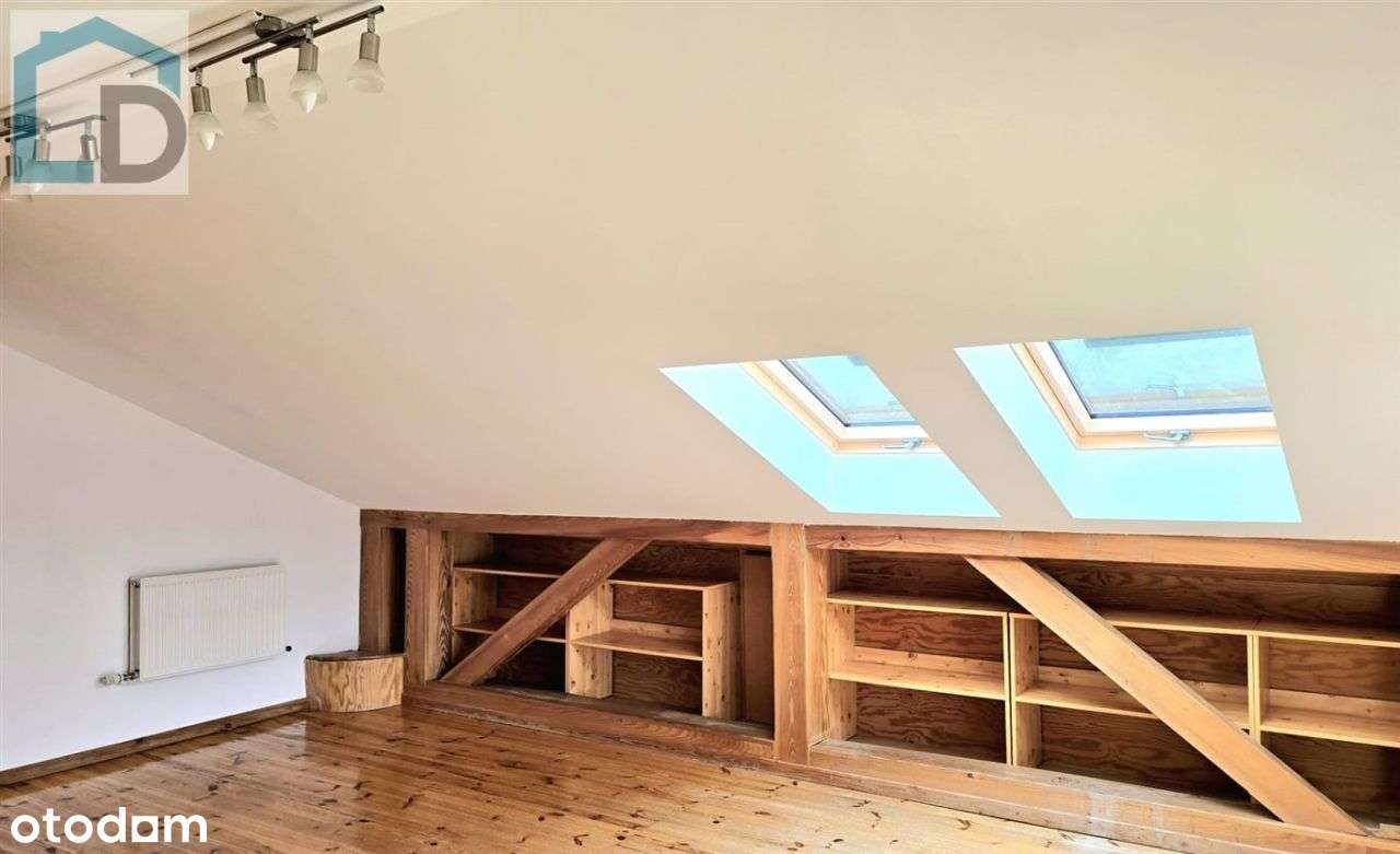 Dom w Bystrej przy lesie-18