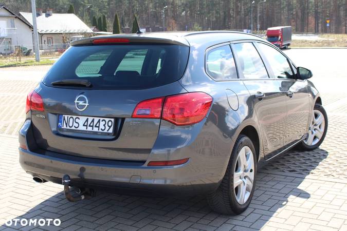 Opel Astra - 4