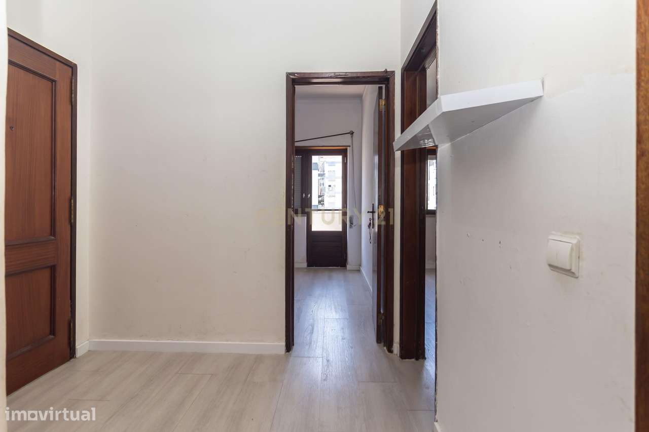 Apartamento de 4 assoalhadas na Amora-21