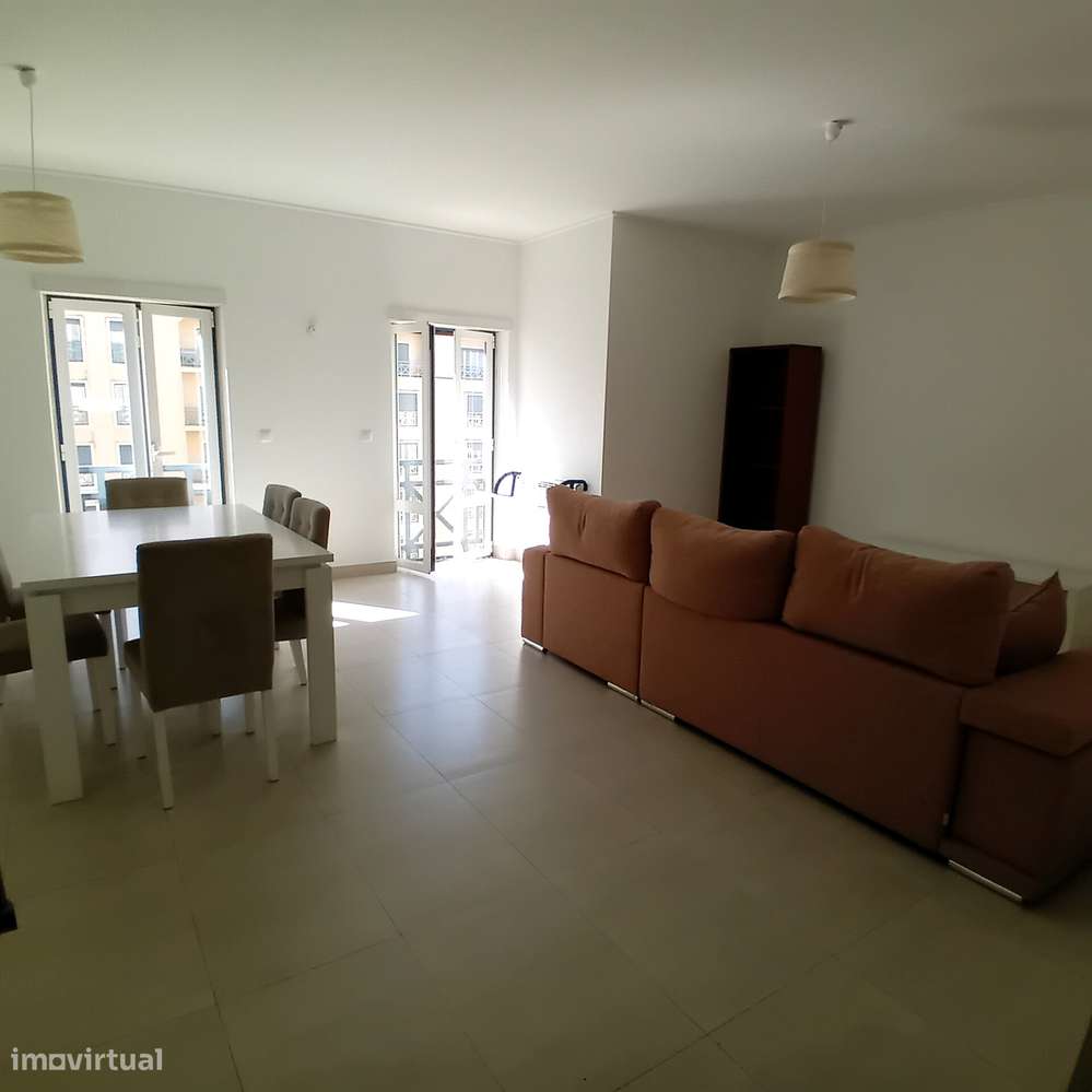 T3 com varanda, garagem e segurança em Santarém - Grande imagem: 2/19