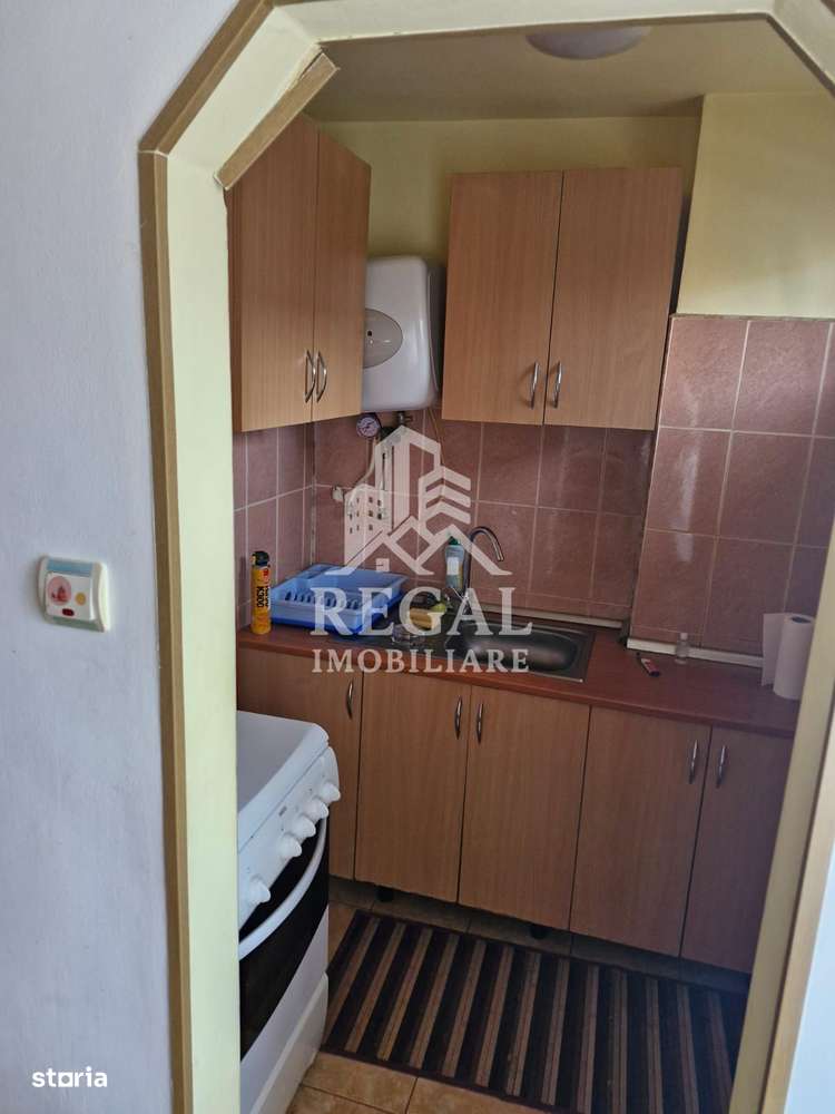 Garsonieră de vânzare – Zona Micro 6 | Parter înalt | Mobilată-3