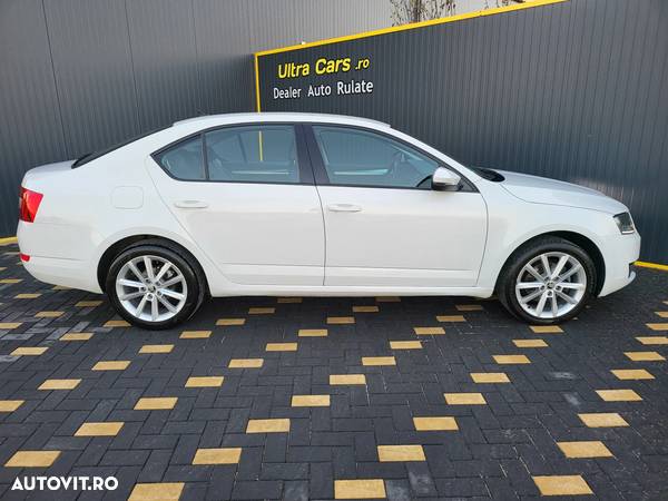 Skoda Octavia 2.0 TDI Style - 6