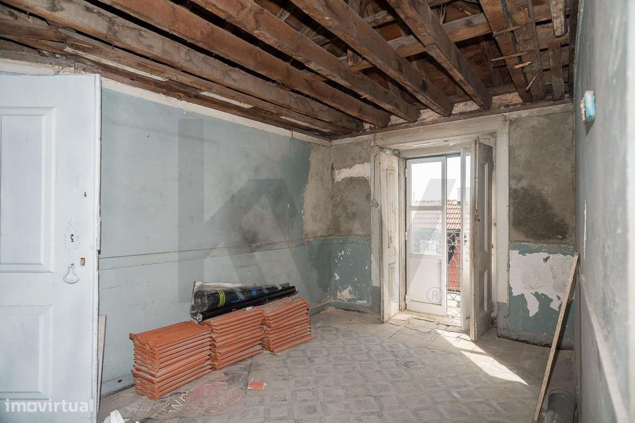 Apartamento T3 | Varanda | Vista rio |  Obras | Prédio Reabilitado | L - Grande imagem: 4/13