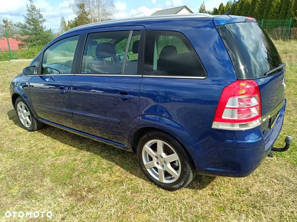 Opel Zafira 1.8 Cosmo - 4