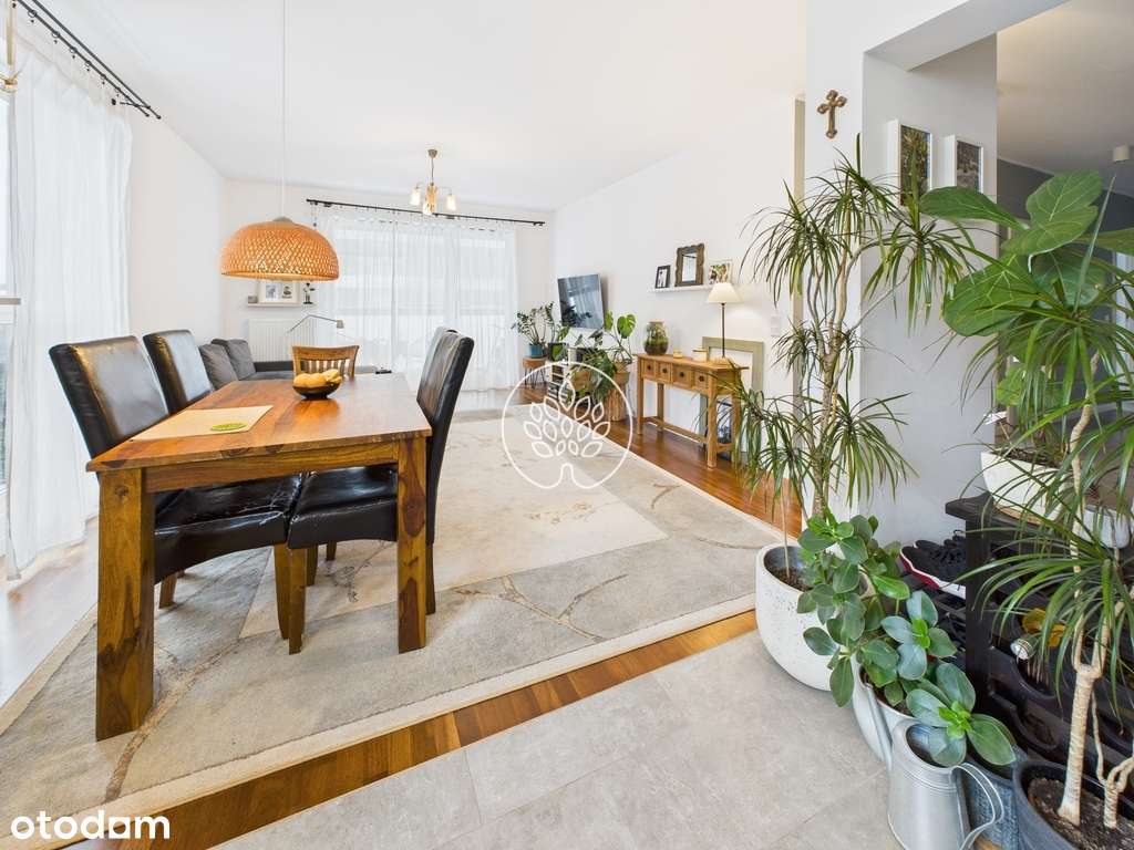 Świetny rozkład / Duży balkon / Dwustronne-1