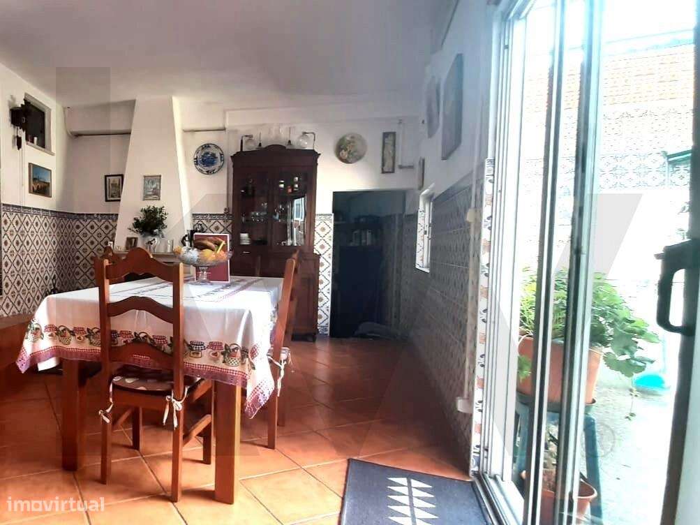 Moradia T6 com possibilidade de 2 T3 independentes - Grande imagem: 5/21