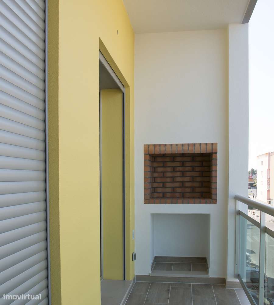 Apartamento T4 com vista rio em Alcochete, grandes áreas-10