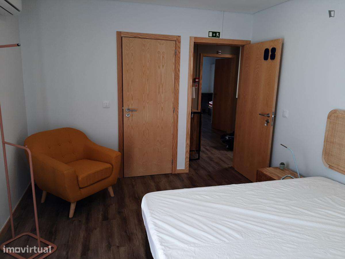 Quarto - localizado em São Mamede de Infesta Porto - Grande imagem: 4/6