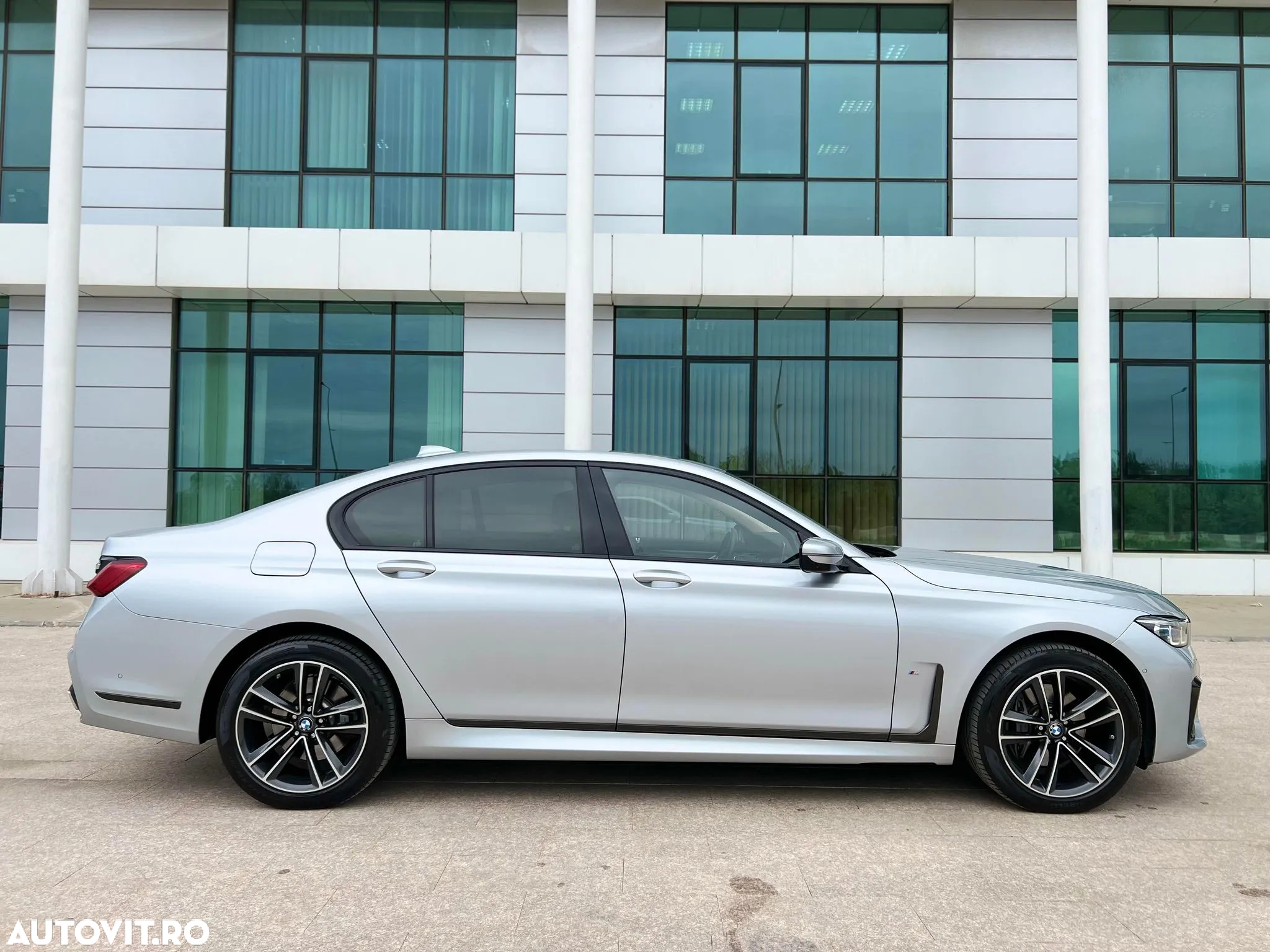 BMW Seria 7 730d - 16