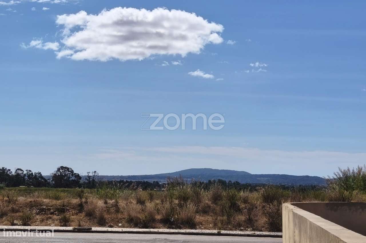 Moradia T4 2 Suites Urbanização Pinhal das Formas-7