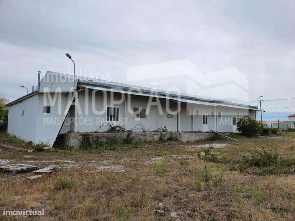 Armazém em Vilar Formoso - Grande imagem: 2/17