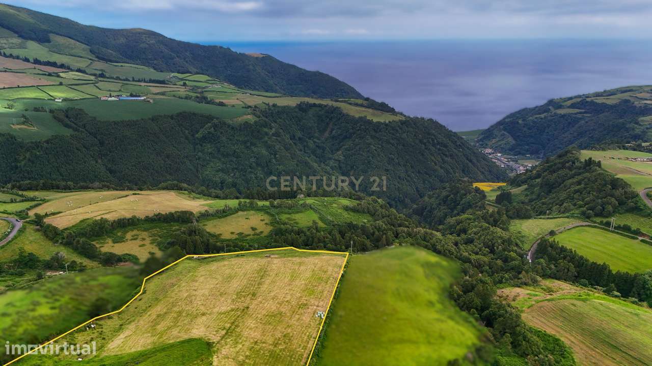 Terreno Rústico na Povoação com vista mar e serra-13