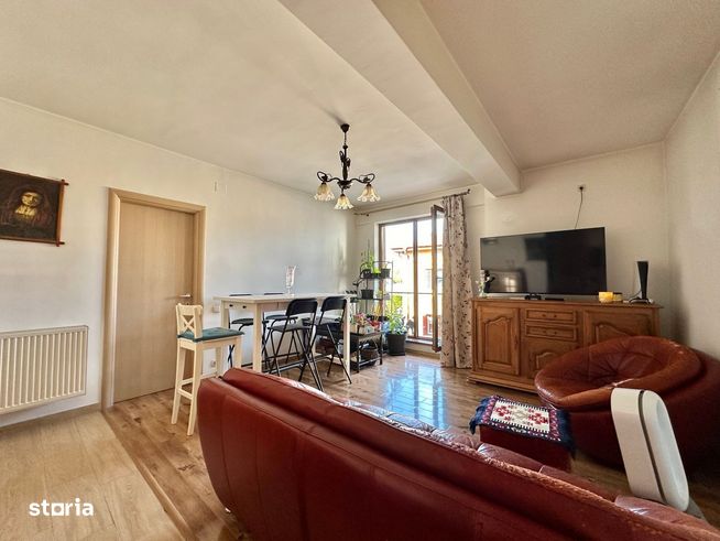 Apartament 4 Camere | Damaroaia-1