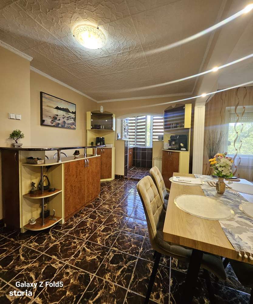 Apartament spațios, complet renovat – 3 camere –Sf. Apostol Andrei - Imagine principală: 5/18