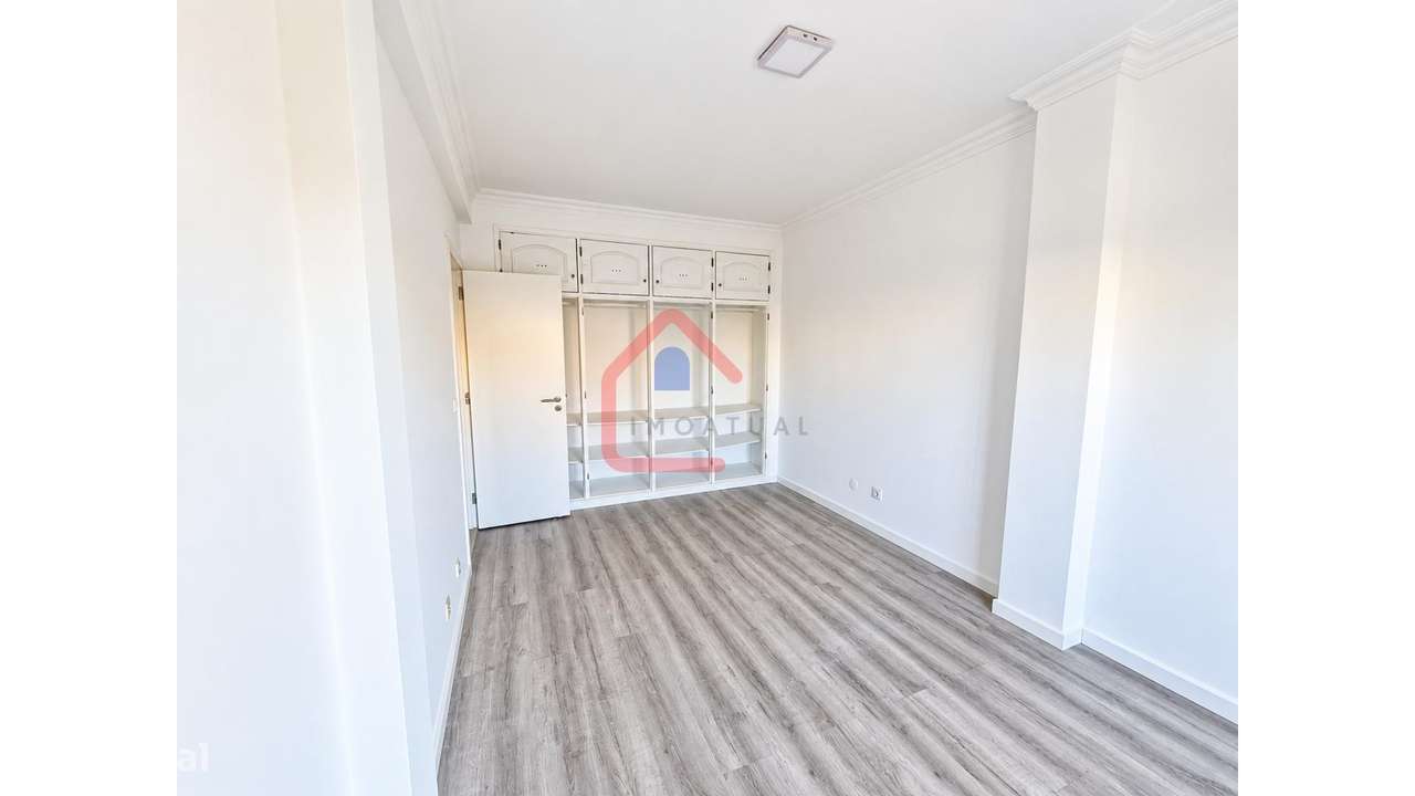 Apartamento T3 em Quinta do Conde-18