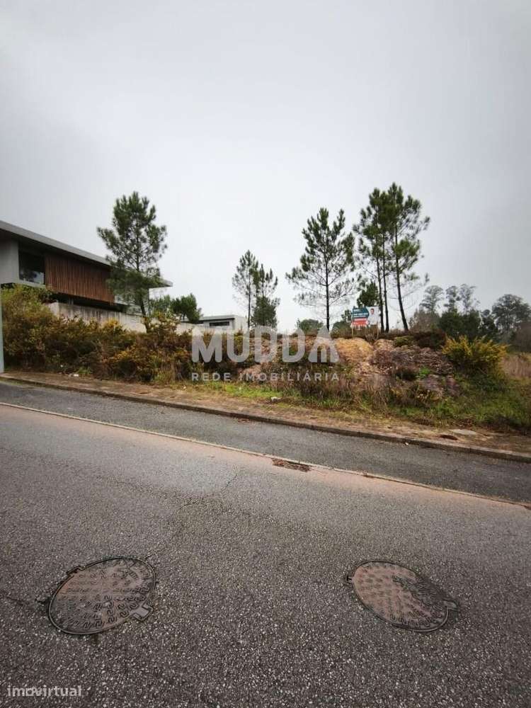 Lote de Terreno Urbano com Projeto de arquitetura–  Valongo do Vouga (-8