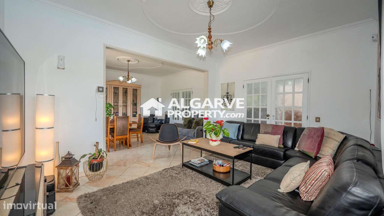 V5+1 Casa Independente num lote de 3.980m² – Ideal para Habitação e Ex - Grande imagem: 2/60