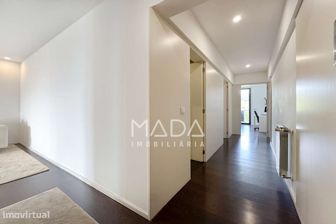 Apart. de luxo T3 (último piso) c/vistas p/Castelo de Guimarães-14