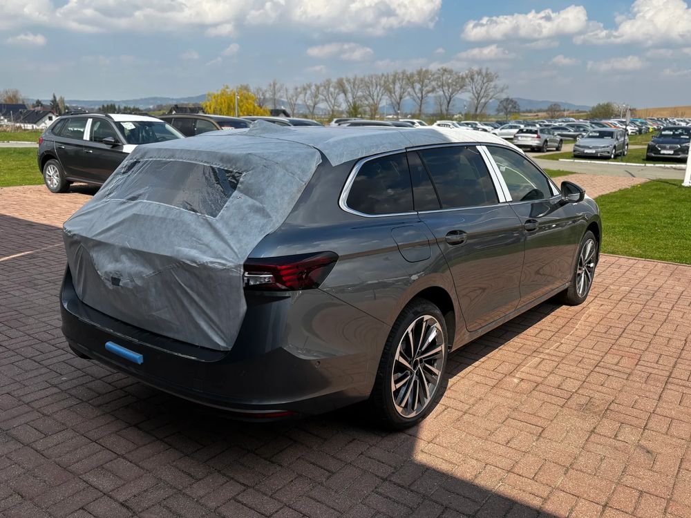 SKODA SUPERB Škoda Superb Combi L&K 2.0 TDI 142 kW (193 KM) 7-biegowa automatyczna