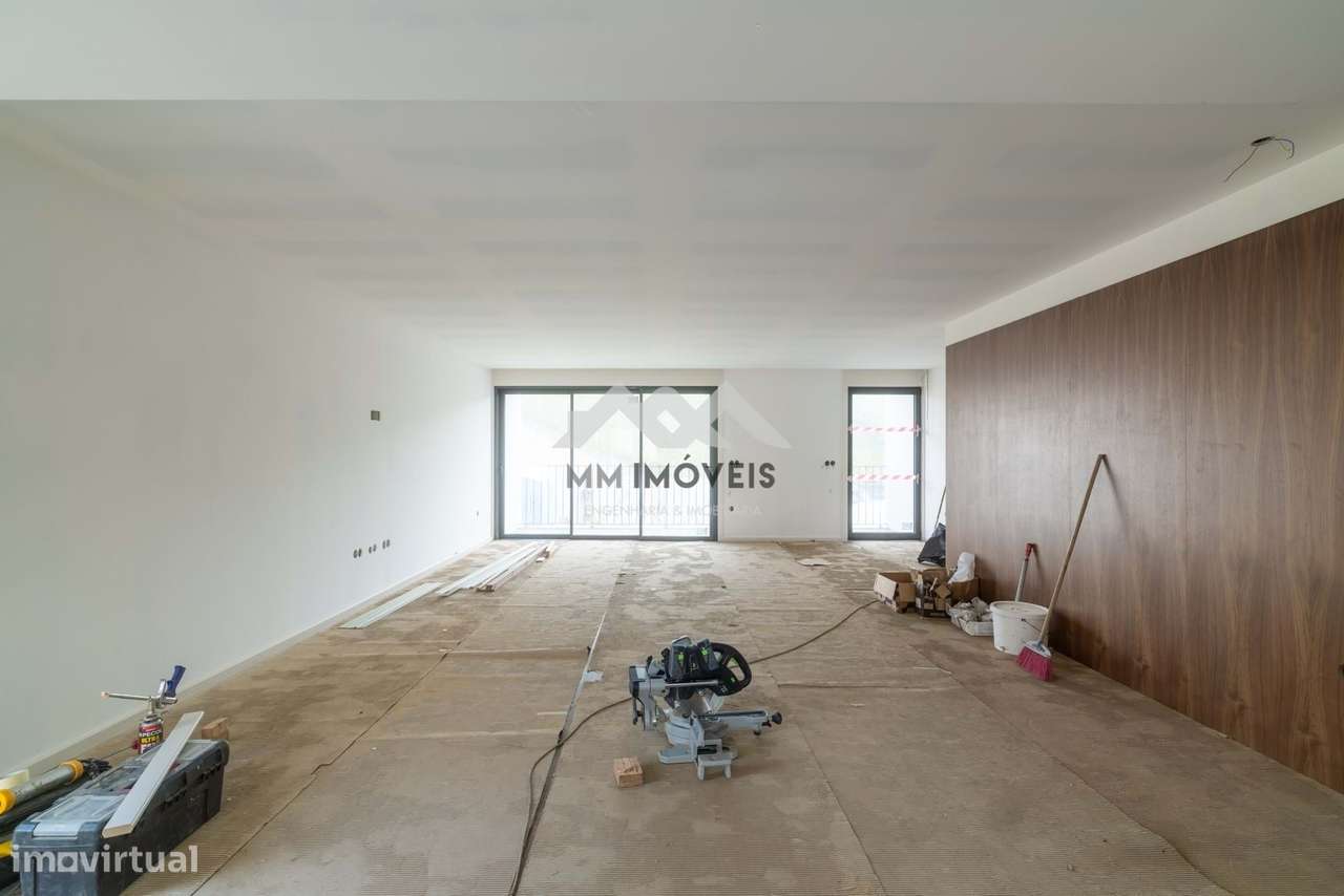 Moradia T4 | Valongo | Piscina | Parque Infantil | Box | Luxo - Grande imagem: 5/41