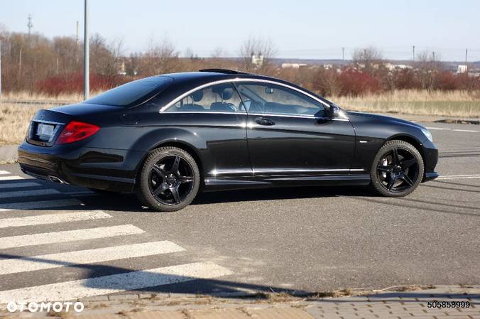 Mercedes-Benz CL 500 4-Matic BlueEff - 12