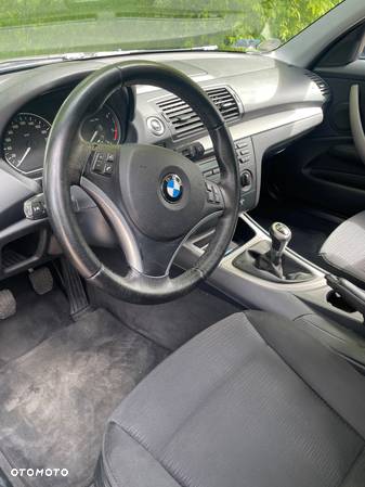 BMW Seria 1 118d - 12