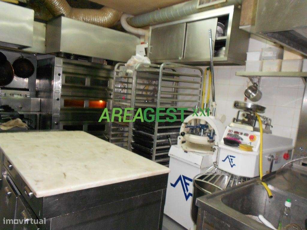 Loja para venda com rendimento, em Santa Iria da Azóia, Loures-11